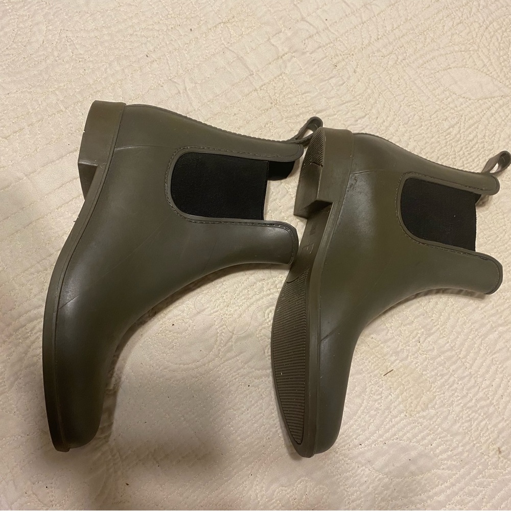 Rainboots. 8M - Picture 4 of 7